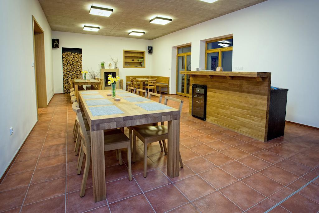 Vinarsky Penzion Strachotice Exterior foto